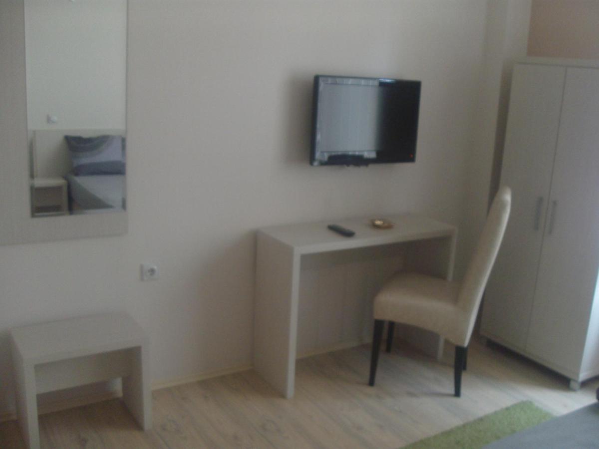 Linda Bed And Breakfast Ниш Екстер'єр фото